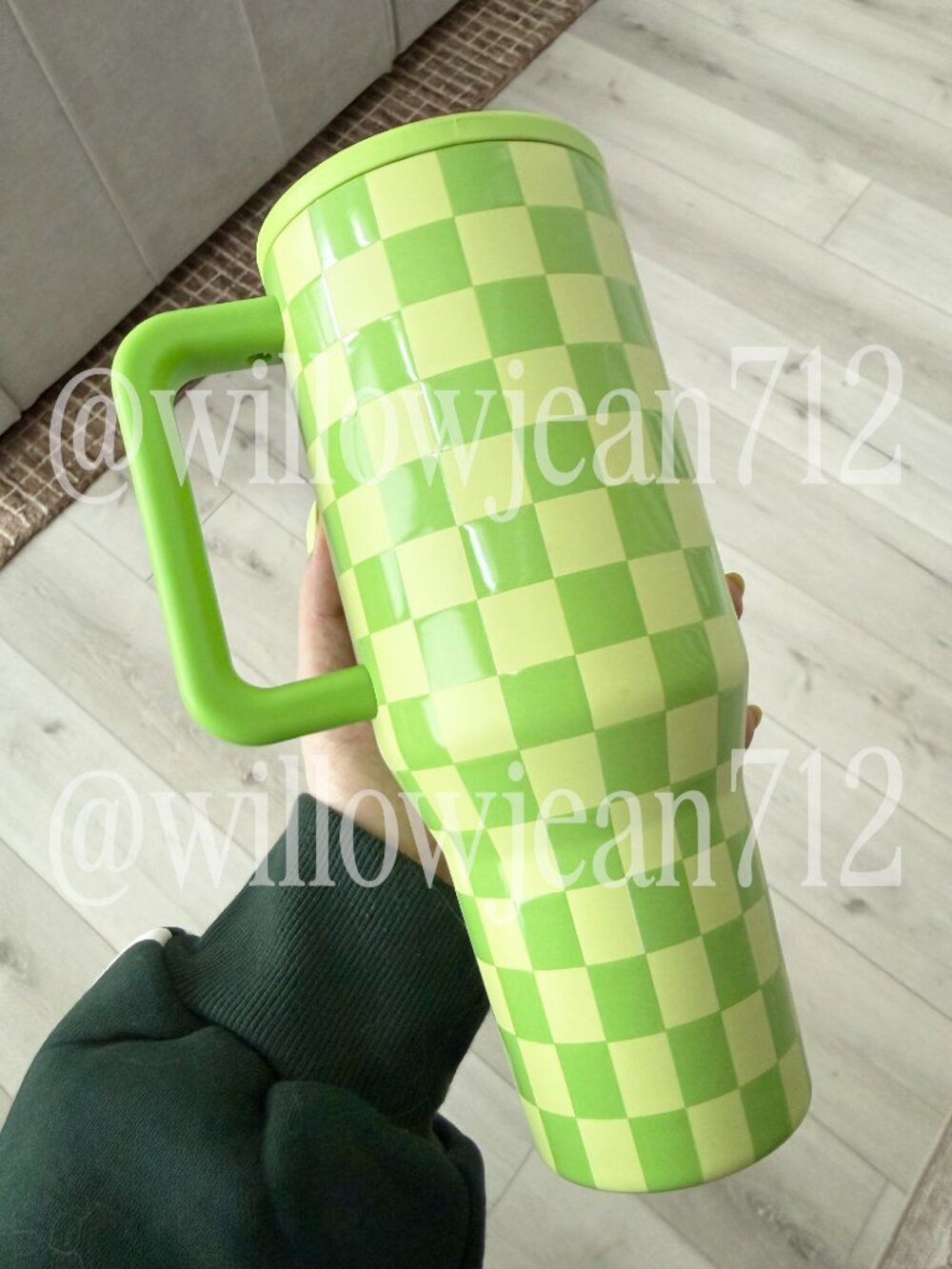 “Honeydew Checkers" Green Checkers Summer Seasonal HydroJug 32oz Traveler - Picture 2 of 7